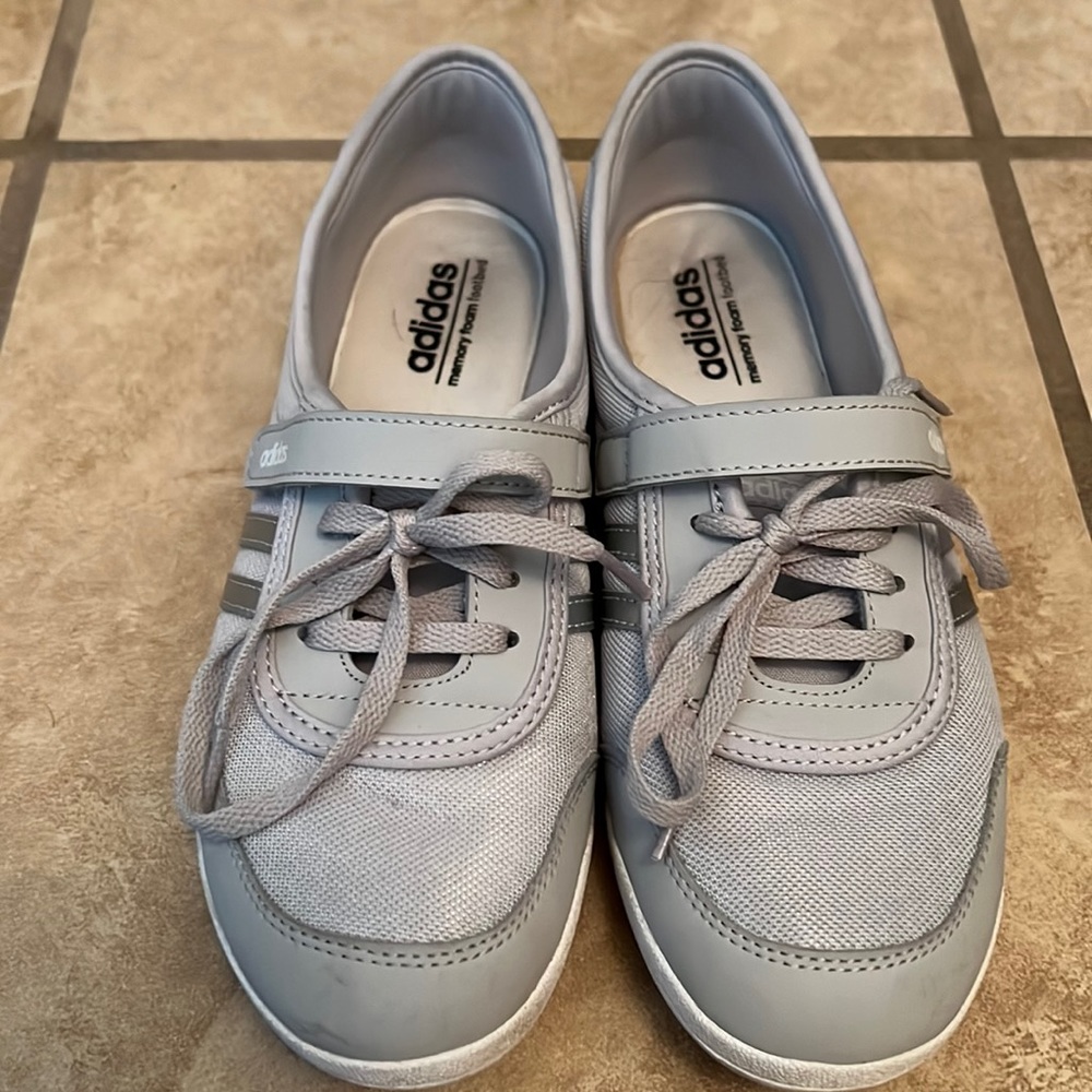Women’s Adidas flats, size 8